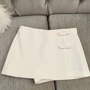 Zara White Mini Skirt with Bow Details